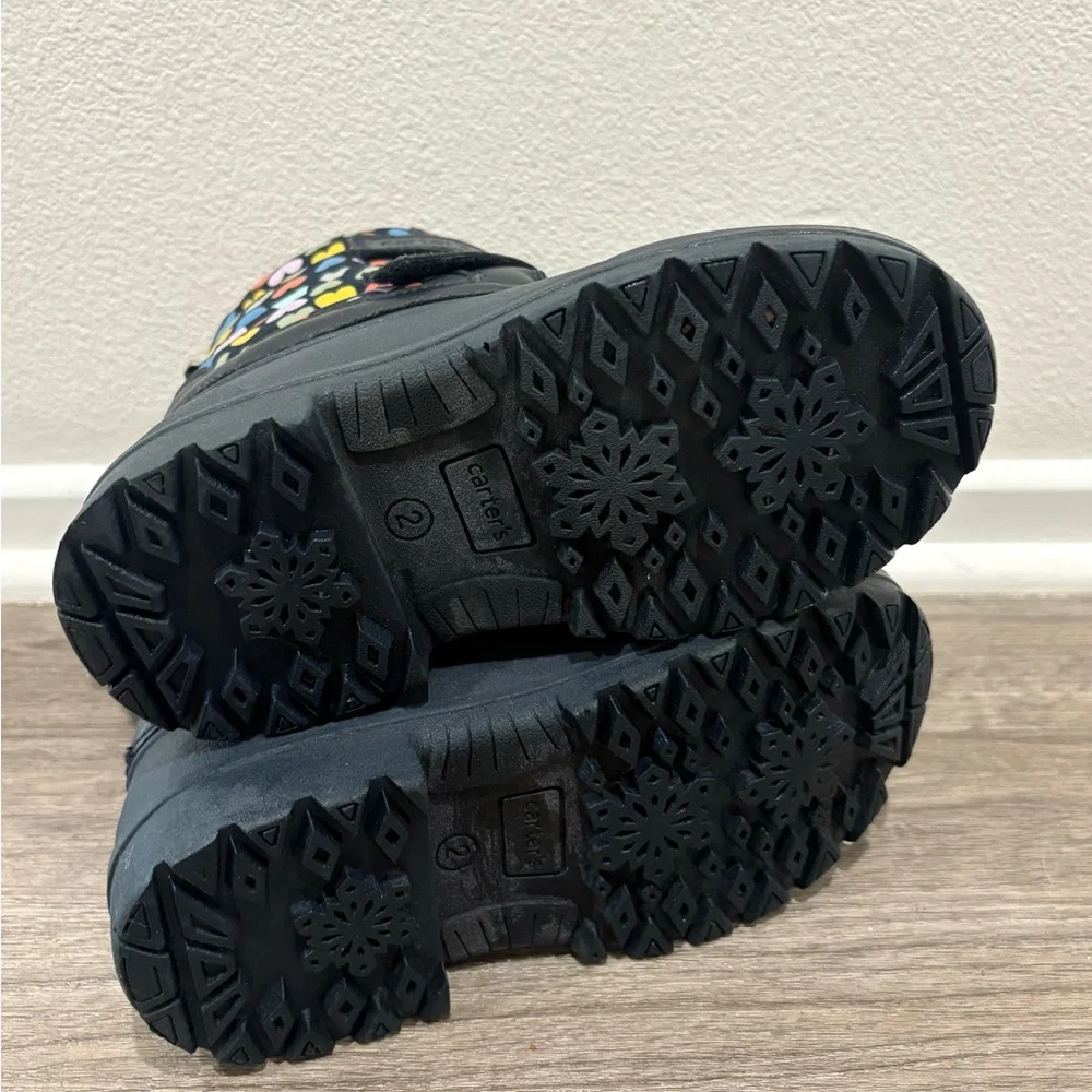 Carter's Kids Heart Pattern Winter Boots - snow boots Size 2
